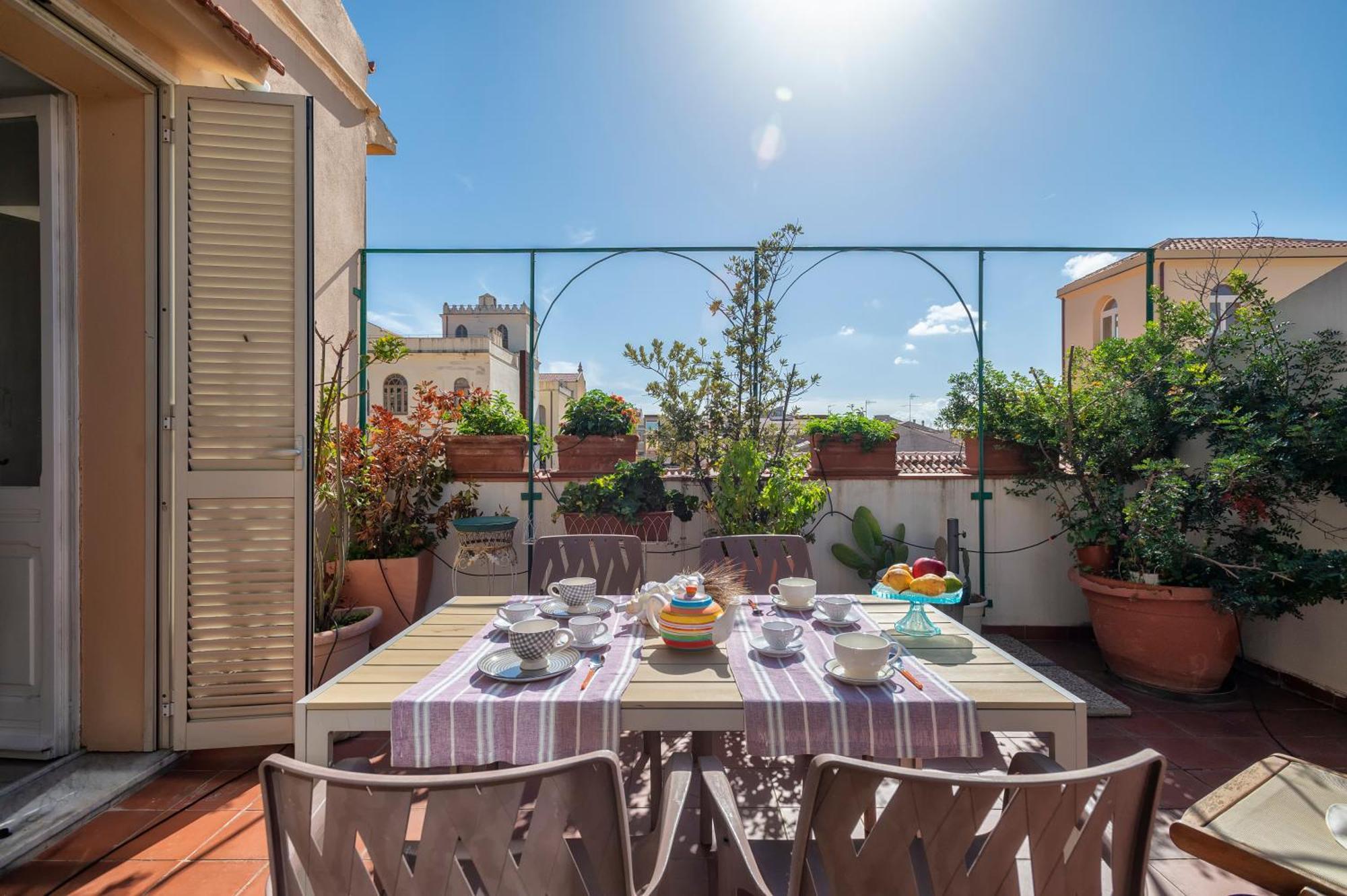 Sardinia Re - Liberty 13 Apartment Sassari Bagian luar foto
